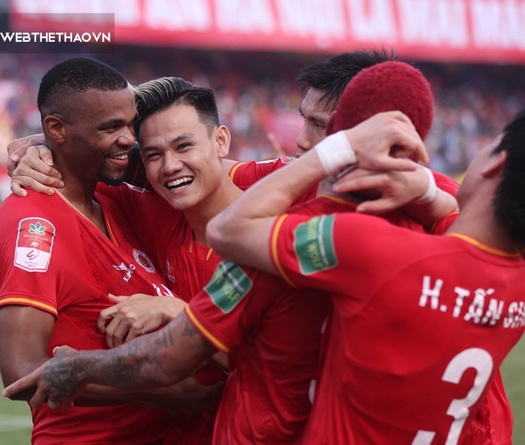 CAHN vô địch V.League 2023, tái hiện kỳ tích 20 năm trước của HAGL