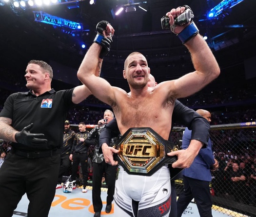 Sean Strickland lọt Top 10 võ sĩ mạnh nhất UFC, Adesanya - Sterling rớt hạng sâu