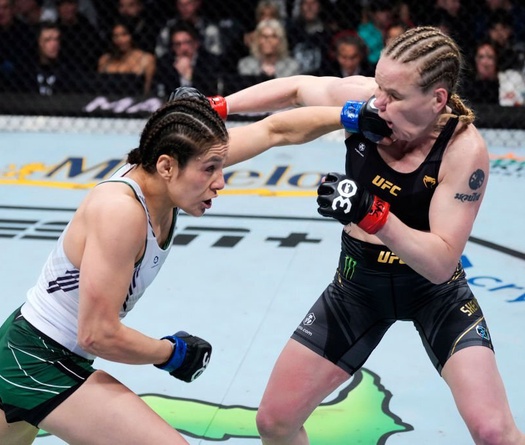 Alexa Grasso phản pháo cực gắt khi Valentina Shevchenko khoe danh hiệu