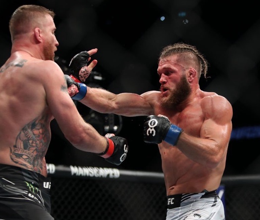 UFC Fight Night 228: Rafael Fiziev và bài học “nhớ đời” từ trận thua Justin Gaethje