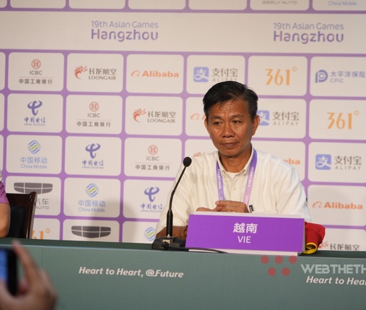 Phản ứng của HLV Hoàng Anh Tuấn khi Olympic Việt Nam chia tay ASIAD 19