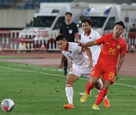 Tuyển Việt Nam vẫn an toàn, Trung Quốc thăng hạng trên bảng xếp hạng FIFA