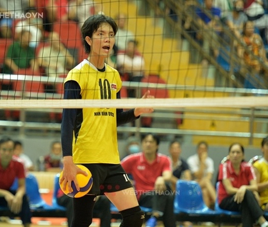 Vấn đề giới tính của Bích Tuyền lại dậy sóng trước thềm vòng II giải bóng chuyền VĐQG