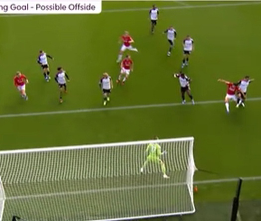 Vì sao bàn thắng của MU trước Fulham không được công nhận?