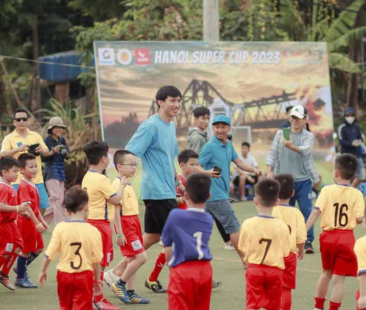 Đoàn Văn Hậu nhắn gửi tâm tư đến 10.000 cầu thủ nhí