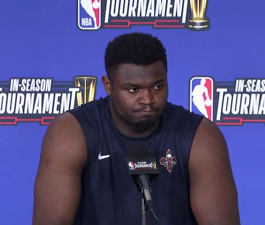 Zion Williamson lại hứng búa rìu từ dư luận vì béo: “Còn đấu không lại ông già LeBron James"