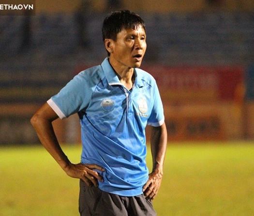 HLV Võ Đình Tân xin nghỉ, V.League có đến 4 đội “thay tướng giữa đường”