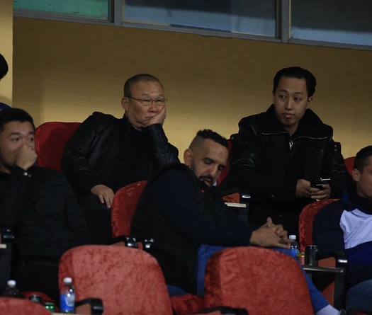 HLV Park Hang Seo đến sân Hàng Đẫy, sẽ tái xuất ở V.League lạ lùng chưa từng có?