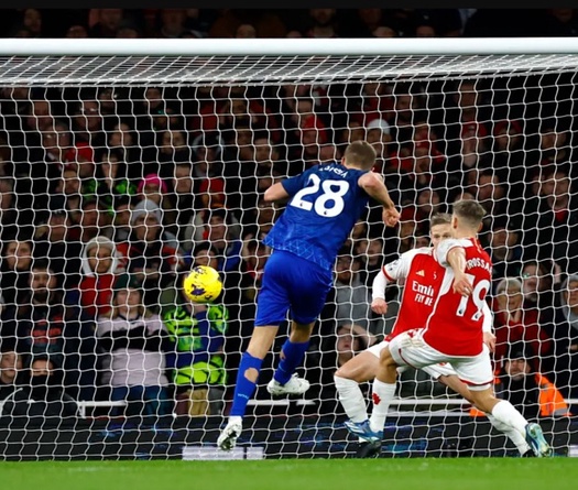 Arsenal chịu thất bại choáng váng sau khi chạm bóng nhiều kỷ lục