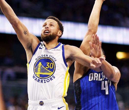 Stephen Curry tìm lại cảm hứng ghi điểm, Golden State Warriors ngắt mạch thua