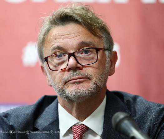 HLV Troussier: “Cầu thủ thay thế ở tuyển Việt Nam không phải hạng hai"