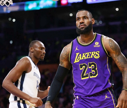 LeBron James thẳng thắn chê Los Angeles Lakers giữa chuỗi trận tệ nhất từ đầu mùa