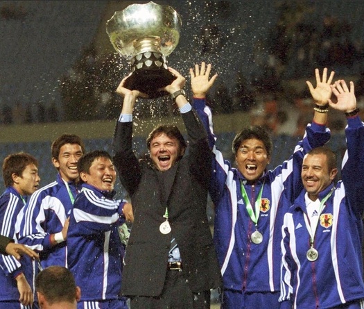 Chỉ HLV Philippe Troussier từng vô địch Asian Cup