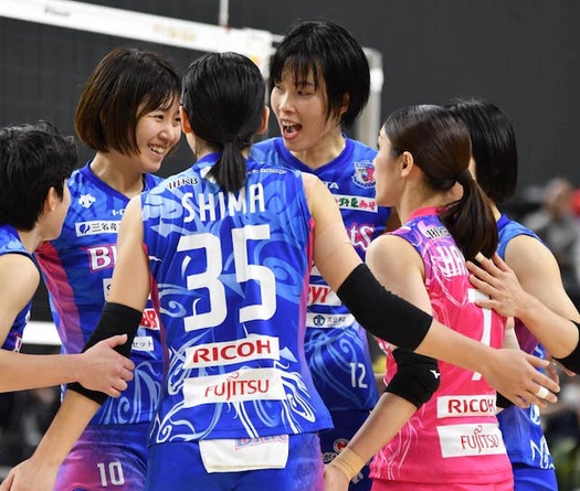 Tiếp tục vắng mặt, Thanh Thúy khiến NHM bóng chuyền Việt Nam lo lắng với chấn thương