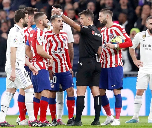 Atletico hay Real Madrid nhận nhiều thẻ đỏ hơn ở các trận derby?