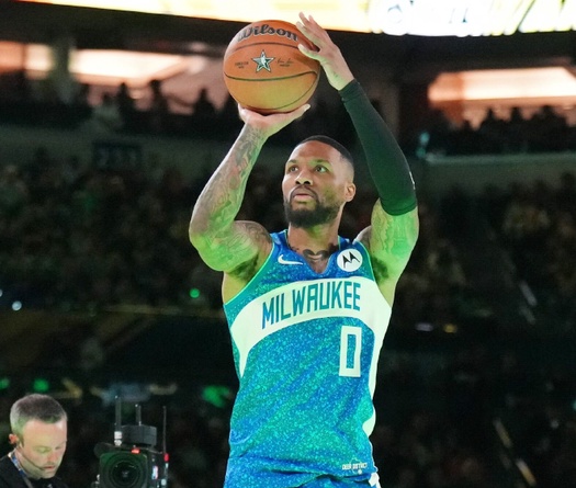 Bật chế độ “Dame Time" tại Indiana, Damian Lillard vô địch NBA 3-Point Contest năm thứ hai liên tiếp