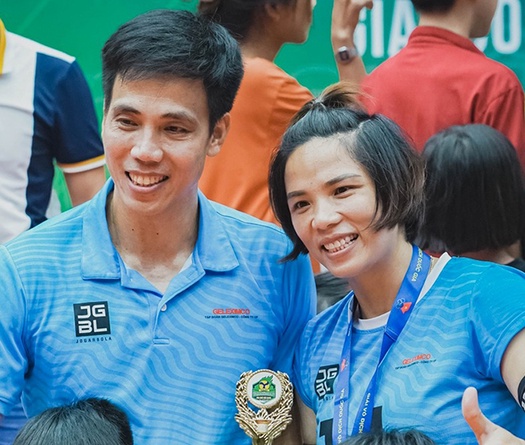 "Búa máy" Bùi Thị Huệ giã từ sự nghiệp bóng chuyền đỉnh cao ở tuổi 39