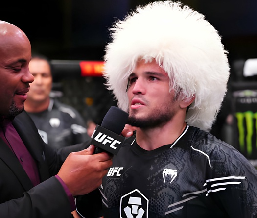 Umar Nurmagomedov: Suýt bất tỉnh, lật ngược thế cờ duy trì mạch bất bại