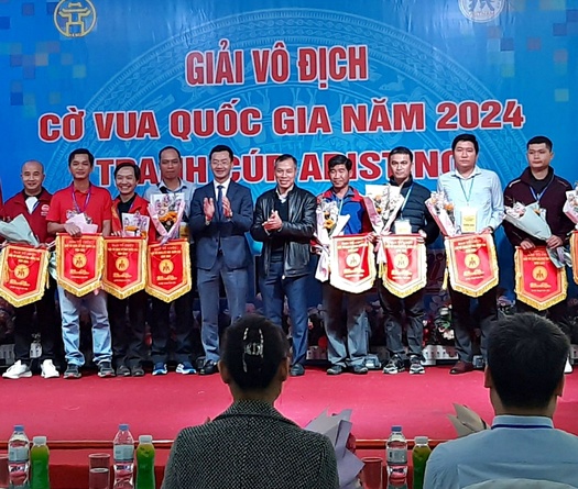 Vắng Lê Quang Liêm, giải Vô địch Cờ vua quốc gia 2024 vẫn "nóng bỏng"