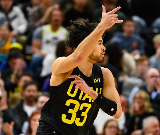 Cầu thủ gốc Việt Johnny Juzang lập career-high tại NBA, giúp Utah Jazz thắng Atlanta Hawks