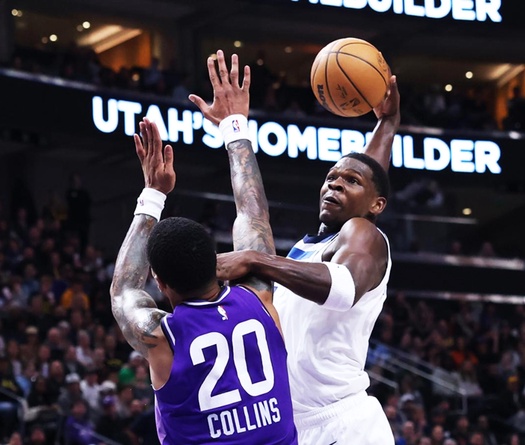 Anthony Edwards úp rổ khiến hai người chấn thương: Chốt sớm giải thưởng Dunk of The Year?