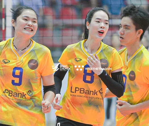 Đại pháo Bích Tuyền cùng dấu ấn Nguyễn Uyên giúp bóng chuyền nữ Ninh Bình nhấn chìm BTL Thông Tin