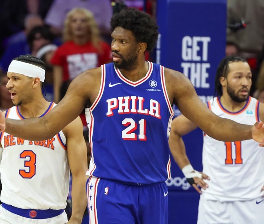 May mắn không bị truất quyền thi đấu, Joel Embiid ghi 50 điểm hạ gục Knicks trên sân nhà tại Game 3