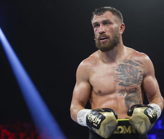 Vasiliy Lomachenko vs George Kambosos Jr: Áp lực từ cơ hội cuối