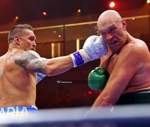 Tyson Fury thua Usyk đúng như dự đoán từ thống kê số cú đấm