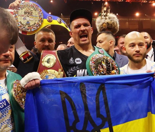 Oleksandr Usyk tái lập 2 thành tích huyền thoại chỉ với 1 chiến thắng