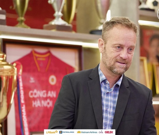 Cựu HLV trưởng Thái Lan ngồi ghế nóng CLB CAHN