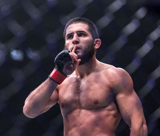 HLV Javier Mendez: Islam Makhachev có thể "làm bất cứ điều gì" trước Dustin Poirier