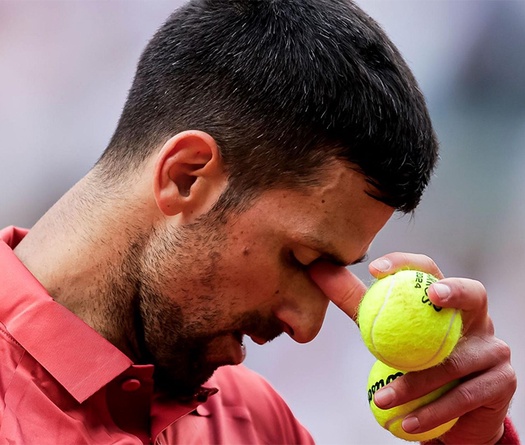 Djokovic rời Roland Garros 2024 vì chấn thương, đánh mất ngôi vị số 1 thế giới