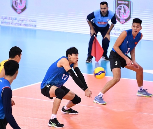 Nỗ lực đến cùng bóng chuyền nam Việt Nam vẫn không thể tạo bất ngờ ngày ra quân AVC Challenge Cup