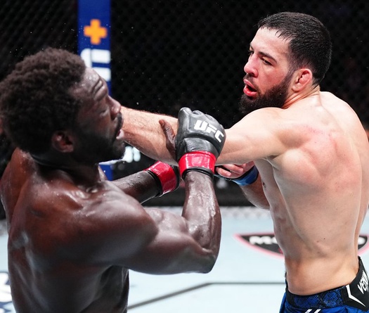 Nassourdine Imavov lên tiếng sau pha dừng trận gây tranh cãi