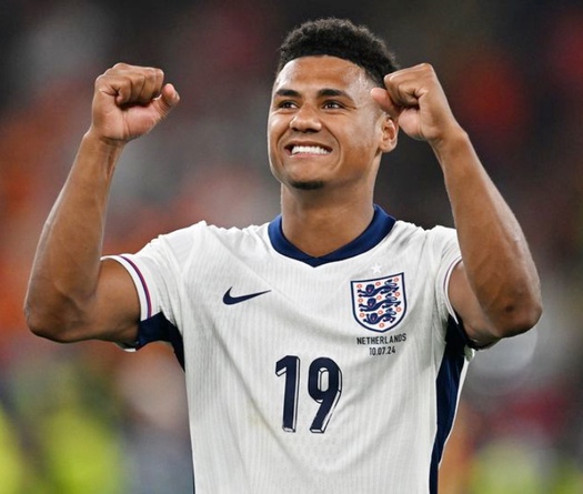 Ollie Watkins nói về bến đỗ mơ ước ở Premier League: Người hùng EURO muốn khoác áo CLB nào?