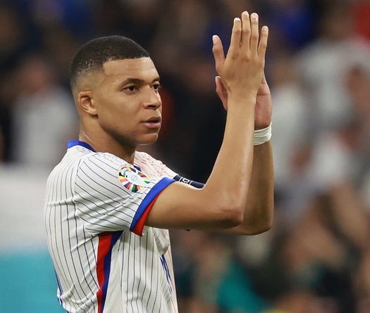 Đội hình Real Madrid 2024/2025: Danh sách, số áo cầu thủ chi tiết