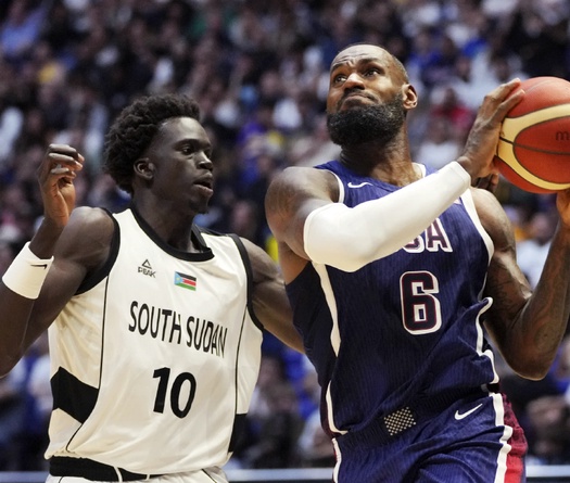 LeBron James ghi điểm game-winner, tuyển Mỹ thoát hiểm ngoạn mục trước Nam Sudan