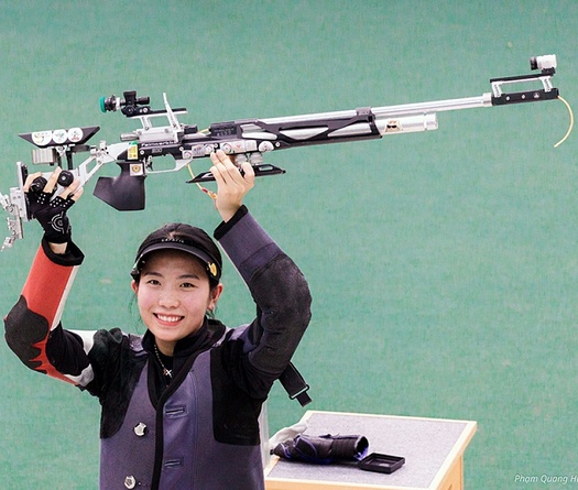 Xạ thủ Olympic Lê Thị Mộng Tuyền nhận học bổng toàn phần, nội dung 10m súng trường hơi nữ tranh tài gay cấn