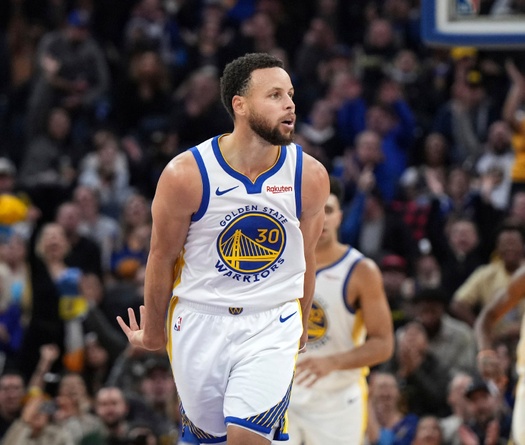 Stephen Curry nói về quyết định gia hạn với Warriors: “Tôi không ở đây để dưỡng già"