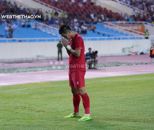Kết quả Việt Nam 1-2 Thái Lan: Bất lực dưới cơn mưa