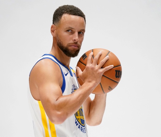 Cầu thủ lương cao nhất NBA 2024-25: Stephen Curry đứng đầu, LeBron James nằm ngoài top 10?