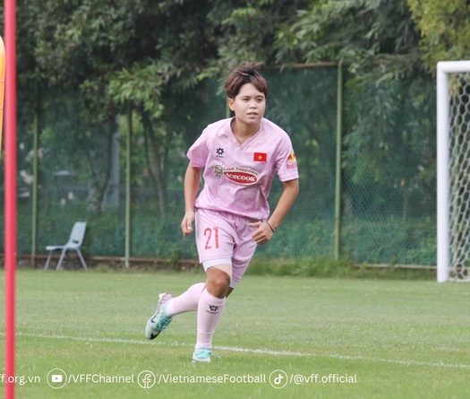 Cầu thủ nữ Việt Nam bị phạt chống đẩy vì bỏ lỡ cơ hội ghi bàn ở trận thắng Uzbekistan