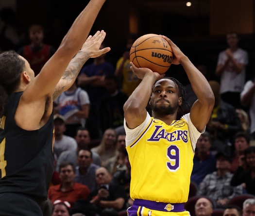 Con trai LeBron James ghi điểm số đầu tiên ở NBA: Vì sao được 20.000 CĐV Cavaliers cổ vũ cuồng nhiệt?