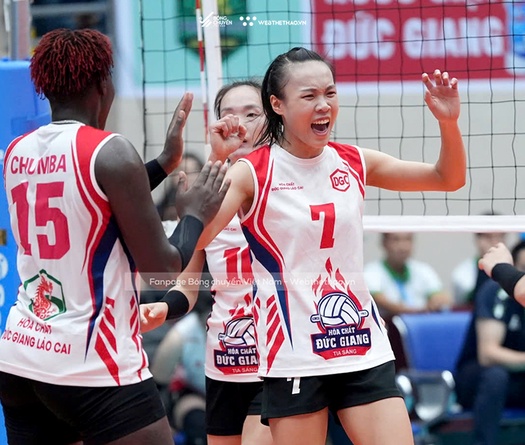 Hoá chất Đức Giang lột xác, cùng BTL Thông Tin tạo nên trận đấu đầy cảm xúc