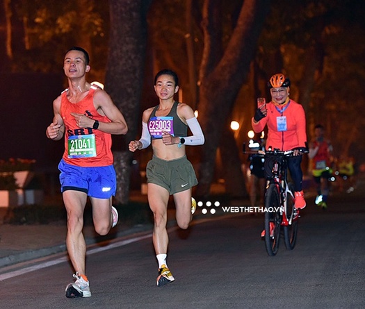 Kỷ lục gia Nguyễn Thị Oanh: "Đường chạy 21 km Viettel Marathon Hà Nội giúp VĐV và runners sải bước đến thành tích tốt""