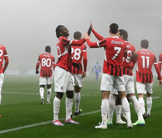 Dự đoán AC Milan vs Sassuolo, 3h00 ngày 4/12, Coppa Italia 2024/25