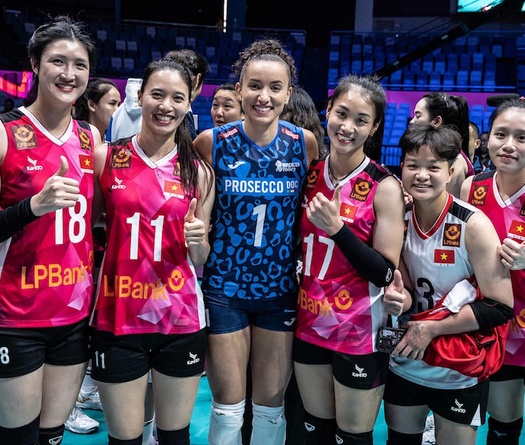 Highlight bóng chuyền vô địch các CLB thế giới: LP Bank Ninh Bình vs Imoco