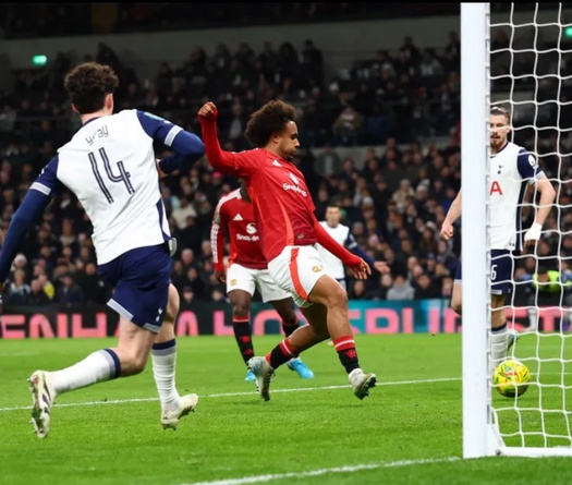 Tottenham loại MU và tạo nên đại chiến ở bán kết Cúp Liên đoàn