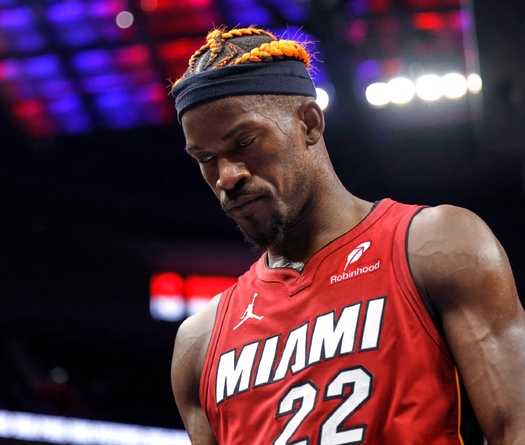Chuyển nhượng NBA: Ngôi sao 6 lần vào All-Star Jimmy Butler đòi ra đi, bị đội bóng treo giò cực nặng